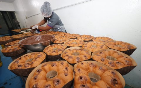 Roscas rellenas de chocolate atraen al ciudadano para estas fechas.