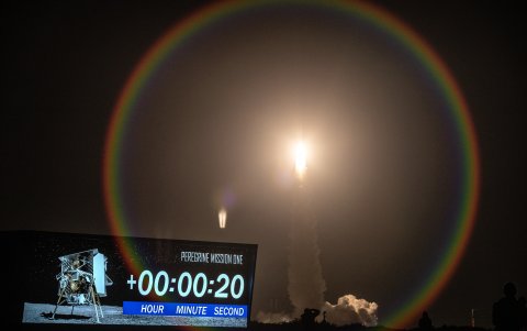El cohete Vulcan Centaur, despega del Complejo de Lanzamiento Espacial 41 en el Centro Espacial Kennedy en Merritt Island(Florida, EE.UU.), el 8 de enero de 2024.