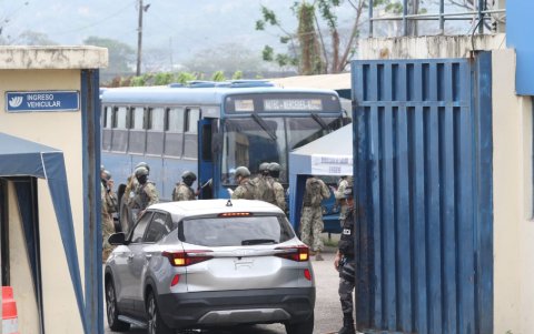 Policías y militares desplegaron un operativo para localizar a José Macías, alías Fito.