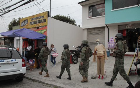 La mañana del 9 de enero se registró un fuerte contingente policial y militar para evitar nuevos disturbios en el sector de El Inca.