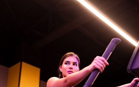 Siempre practica deporte.