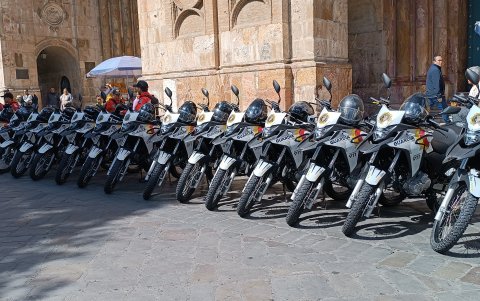 La Policía Nacional recibe motocicletas para fortalecer el control y los operativos dentro del contexto de violencia que vive el país.