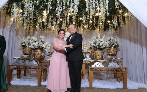 La celebración fue en el Anexo del Tenis Club, donde acudieron sus cerca de 160 invitados, entre familiares y amigos cercanos.