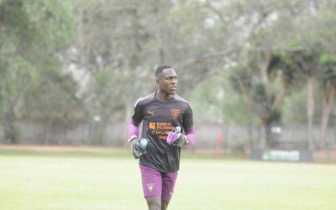 EL portero de 21 años, Lenin Ayoví pertenece a Liga de Quito pero continuaría su carrera en Catar