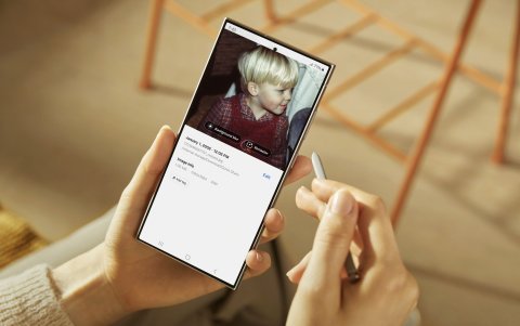 Las búsquedas en el S24 también se vuelven más fáciles de realizar con pequeños gestos.