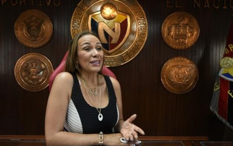 La depuesta presidenta, Lucía Vallecilla, se aferra al cargo y busca seguir al mando.