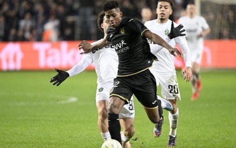 Nilson Angulo ingresó en la victoria del Anderlecht, que escolta el liderato de Unión Saint-Gilloise en Bélgica.