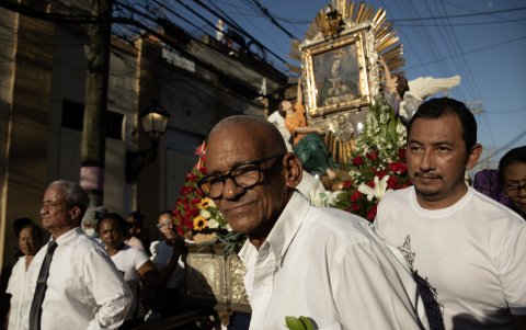 Miles de devotos católicos dominicanos acudieron este domingo 21 de enero de 2024 a decenas de templos.