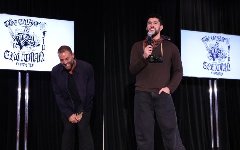 El cantante puertorriqueño Bad Bunny habló junto al empresario David Grutman.