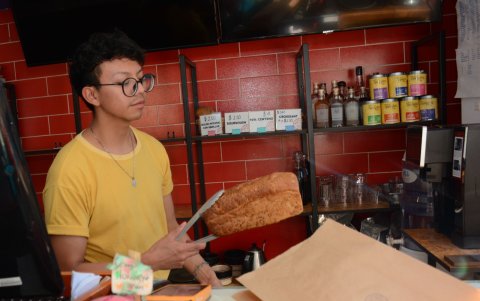 Oferta. Pan artesanal, cocteles, sushi, pizza y postes son algunas de las propuestas que hay en Las Casas.