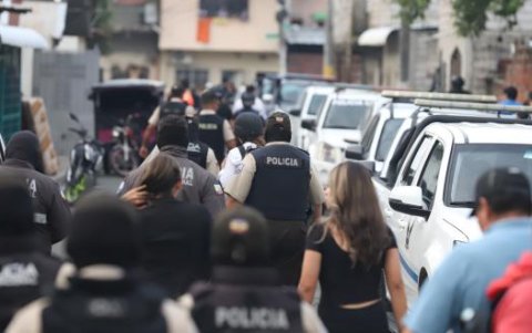 Más de cien policias participaron del megaoperativo en el distrito Portete