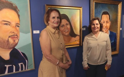 Silvia Urigüen y Lulú Lituma.