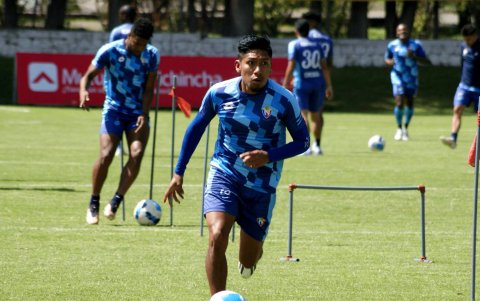Los jugadores de El Nacional cumplen con las prácticas de pretemporada.
