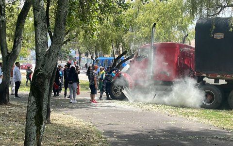 Tres personas resultaron heridas en el siniestro de tránsito registrado en el sector Quicentro Sur.