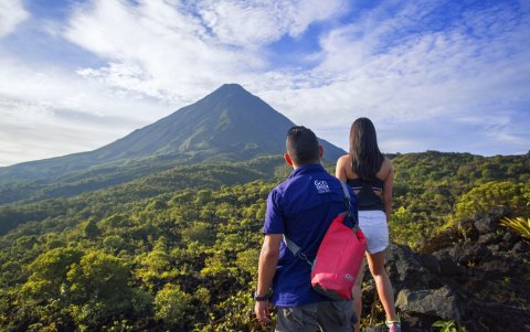Este volcán atrae la visita de turistas de todas partes del mundo