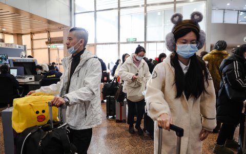 El mal tiempo está provocando retrasos y cancelaciones en el servicio ferroviario de varias regiones de China
