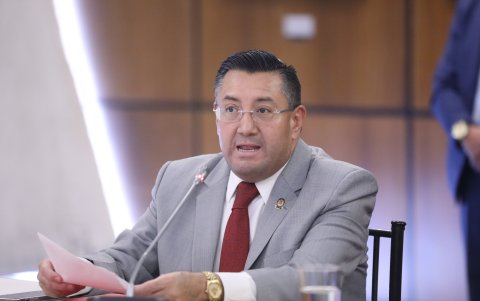 Iván Saquicela - Democracia Sí - lista 20.