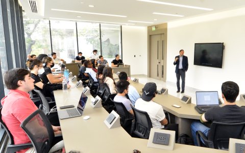 Estudios. La universidad cuenta con aulas amplias y de última tecnología para sus estudiantes.