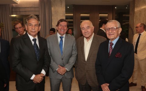 Iván Prieto, César Rohon, Abel Paladines y Andrés Holguín.