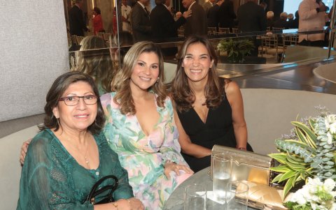 Martha Pacheco, Anahí Villafuerte y Kathy Sánchez.