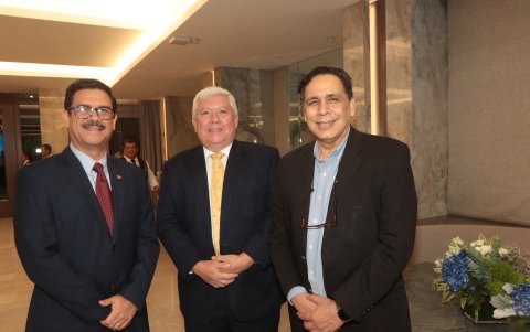 Francisco Alemán, Fausto Ortiz y Héctor Villagrán.