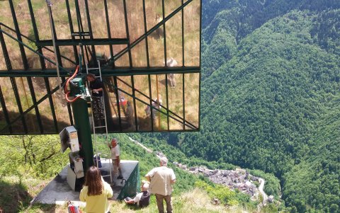En realidad, lo que se ha roto es un sol artificial, un espejo que reflejaba al astro, colocado para dar luz en los tres meses de invierno