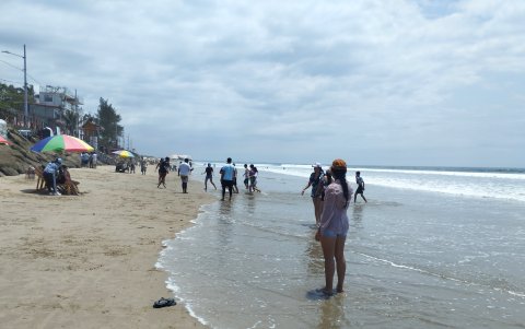 Los balnearios de Santa Elena esperan que los turistas lleguen una vez iniciado el feriado, pues hay bajas reservaciones.