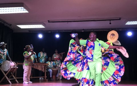 Un grupo de marimba realiza bailes tradicionales del folclor de la provincia de Esmeraldas. Una danza que es patrimonio inmaterial del país.
