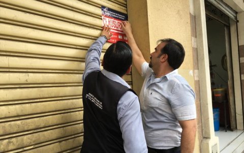 Control.- Autoridad clausura un negocio donde se falsificaban condimentos y especies.