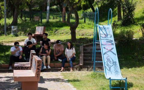 Vecinos señalan que el espacio se usa para beber, sobre todo en la noche.