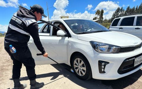 Los eventos contaron con un fuerte contingente de seguridad, se revisaban los vehículos minuciosamente.