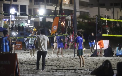 Las autoridades ordenaron algunas restricciones para mantener el orden en la provincia.