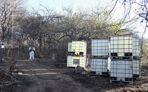 Autoridades mexicanas descubrieron en el estado mexicano de Sonora, cerca de la frontera con Estados Unidos, un enorme laboratorio para la producción de droga sintética.