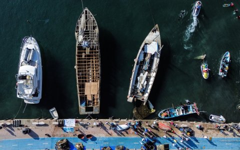 Buzos, empresarios e integrantes de la sociedad civil de Acapulco participaron en el primer torneo de pesca de basura.
