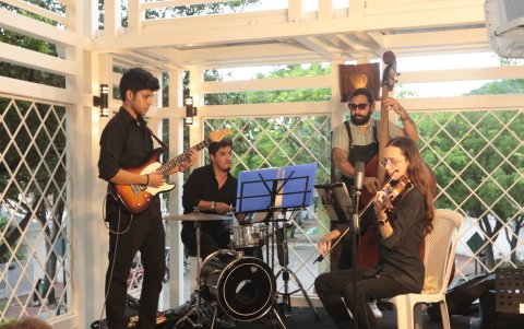 La presentación del Grupo de Jazz Trío+1 fue del agrado del público.