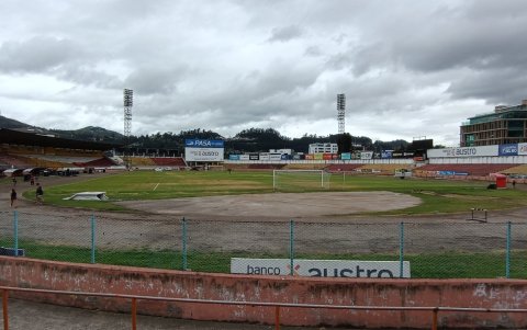 Las instalaciones del Alejandro Serrano Aguilar lucen deterioradas
