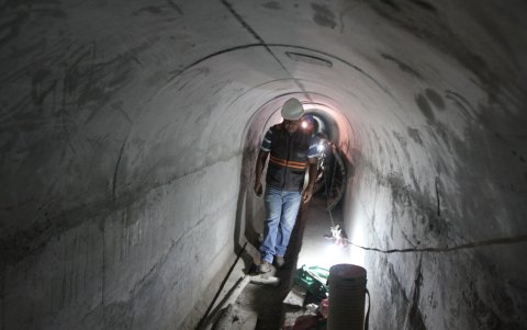 Estructura. En el lugar se construyen colectores de hormigón armado.