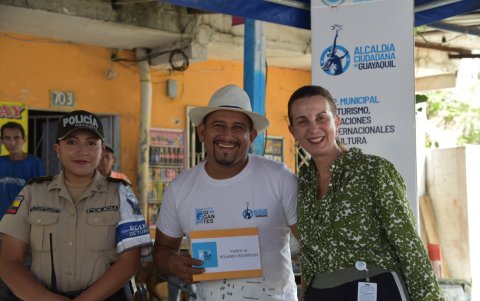 Acto. La ahora expresidenta, Larissa Marangoni, durante la clausura de la ruta de gigantes, donde se entregaron incentivos a artesanos.
===