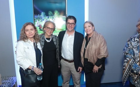 Jeanine Zambrano, Nilly de Czarnisnki, Gad Czarnisnki y Patricia Baquerizo.