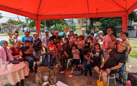 Los que asistieron se fotografiaron y compartieron al finalizar la minga