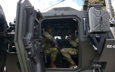 Las tanquetas también están en la cárcel de Cotopaxi.