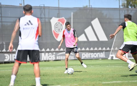 River Plate recibe a Barcelona SC en Buenos Aires.