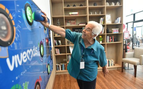 El cardio wall es un muro de juegos deportivos únicos en Ecuador. Obliga a  la persona a moverse.