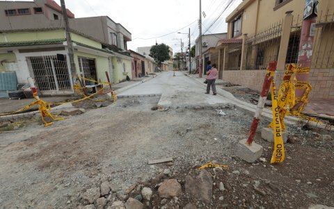 En La Alborada la obra inconclusa se replica