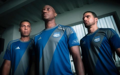 Primera indumentaria Emelec