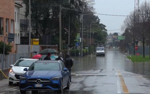La región véneta se encuentra en alerta roja, informó Protección Civil.