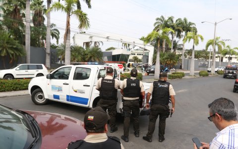 En enero de 2024, las instalaciones de TC Televisión fueron tomadas por un grupo de criminales armados que amenazaron al personal en vivo.