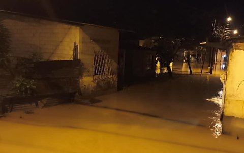 Las lluvias de la noche del jueves 29 de febrero volvieron a inundar sectores rurales de Babahoyo, Los Ríos.