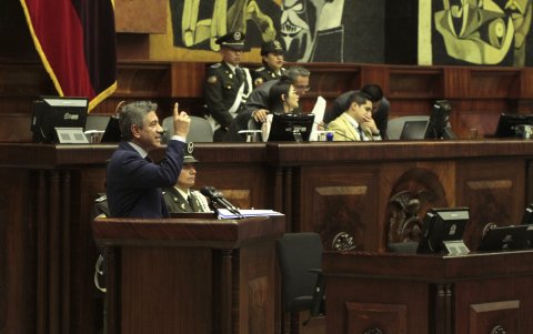 En su defensa, Murillo sacó la carta de la narco política como actor detrás de su destitución.