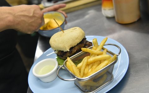 Hamburguesa de 360 gramos de carne de picaña.